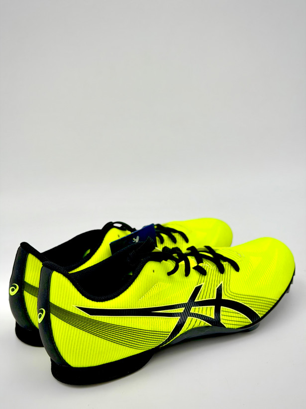 میخی نیمه استقامت asics hyper md 6