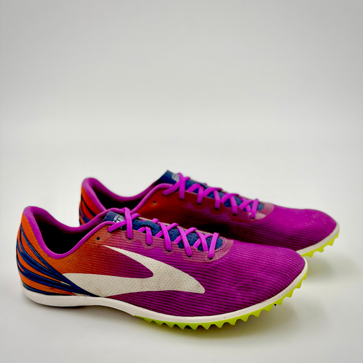 میخی نیمه استقامت brooks mach 17
