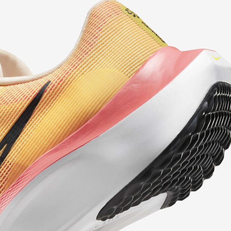 رانینگ نایک zoom fly 5