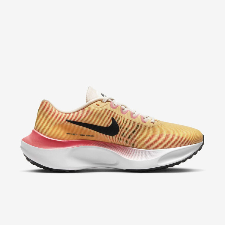 رانینگ نایک zoom fly 5