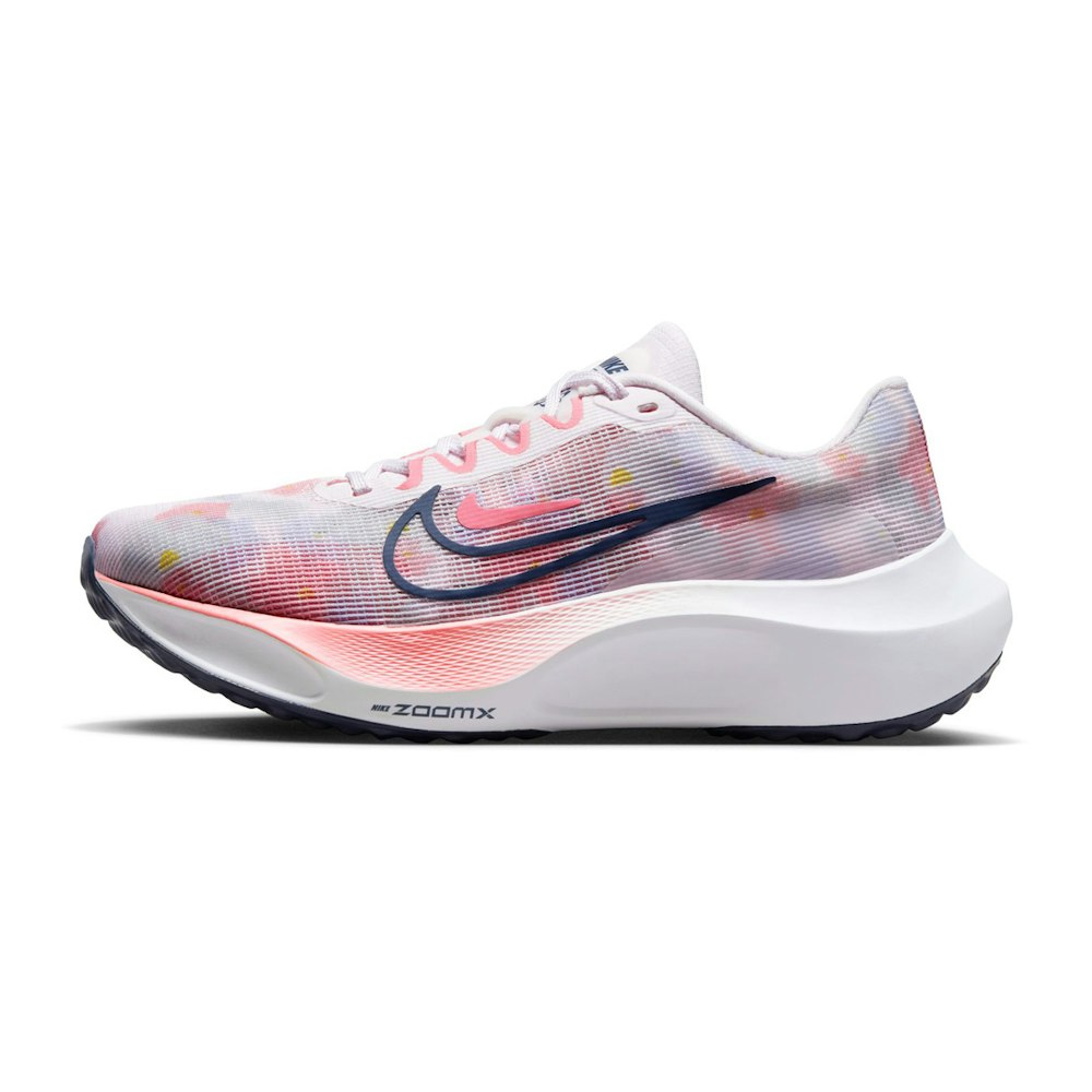 رانینگ نایک zoom fly 5