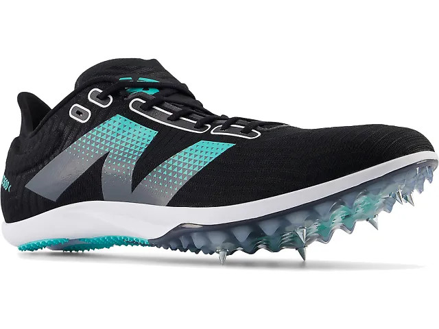 New Balance FuelCell MD500 v9